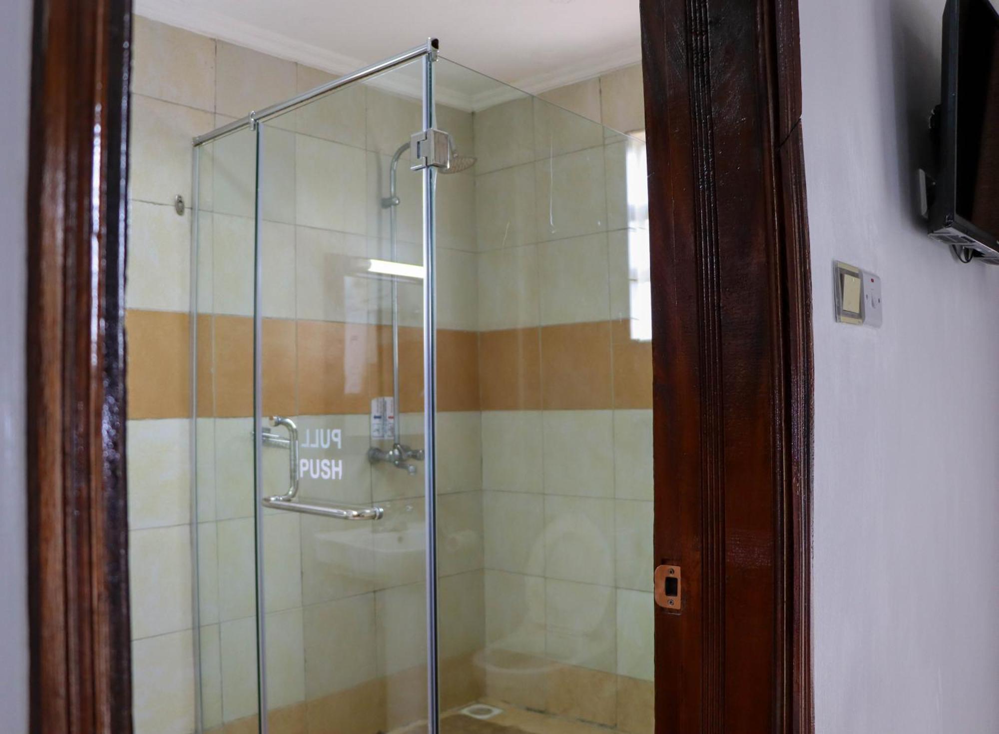 67 Airport Hotel Nairobi Mlolongo Экстерьер фото