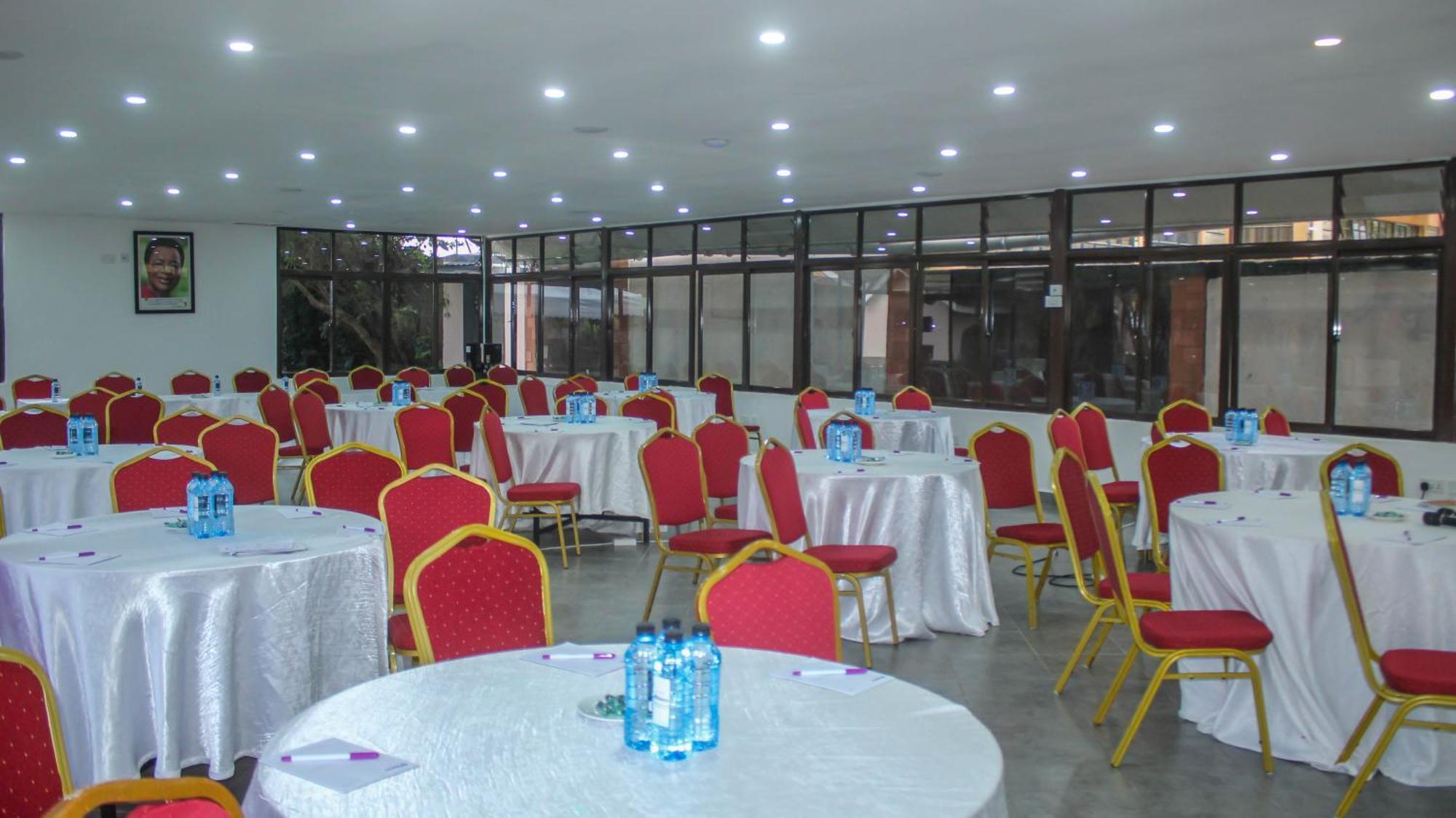 67 Airport Hotel Nairobi Mlolongo Экстерьер фото