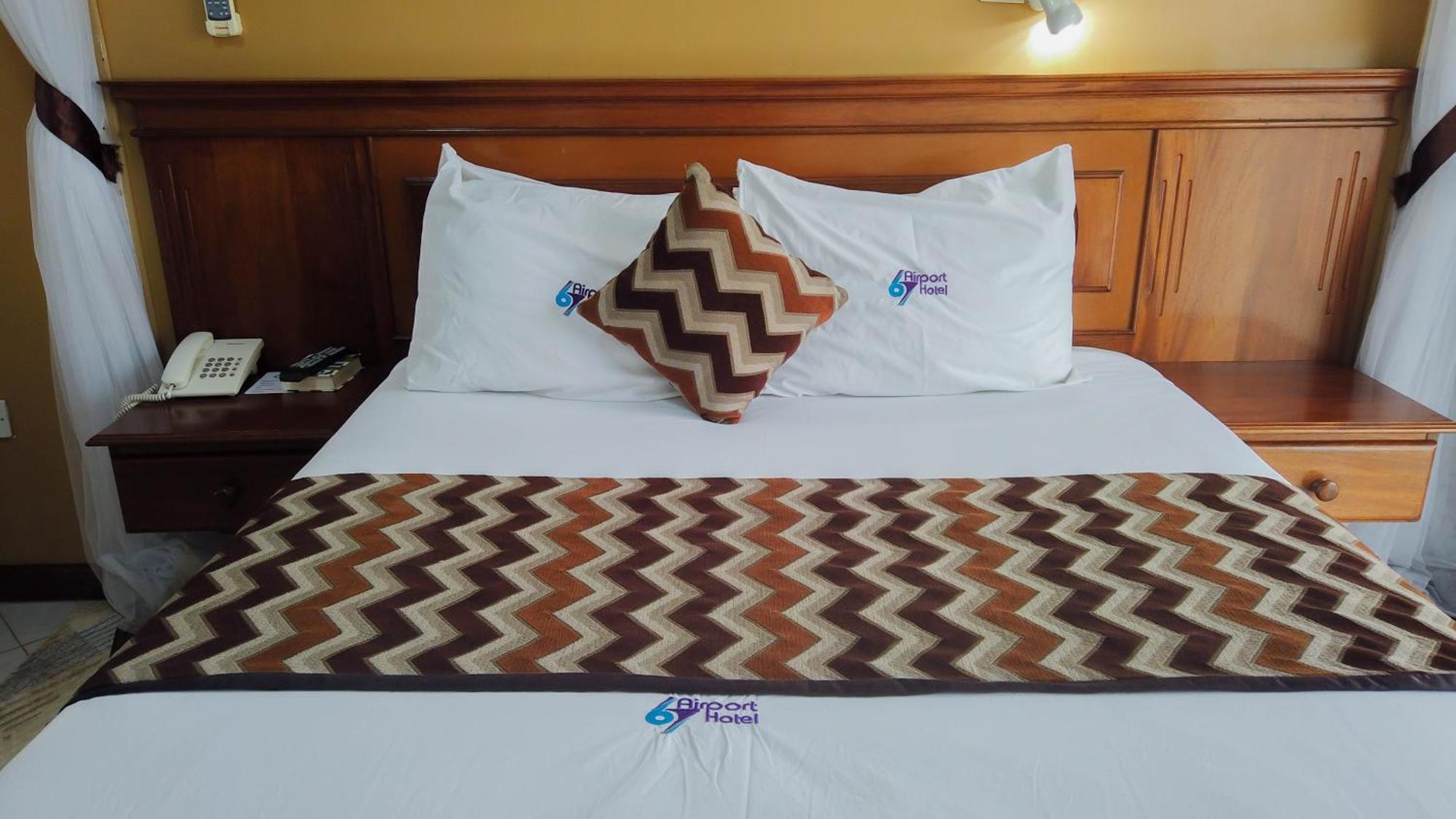 67 Airport Hotel Nairobi Mlolongo Экстерьер фото