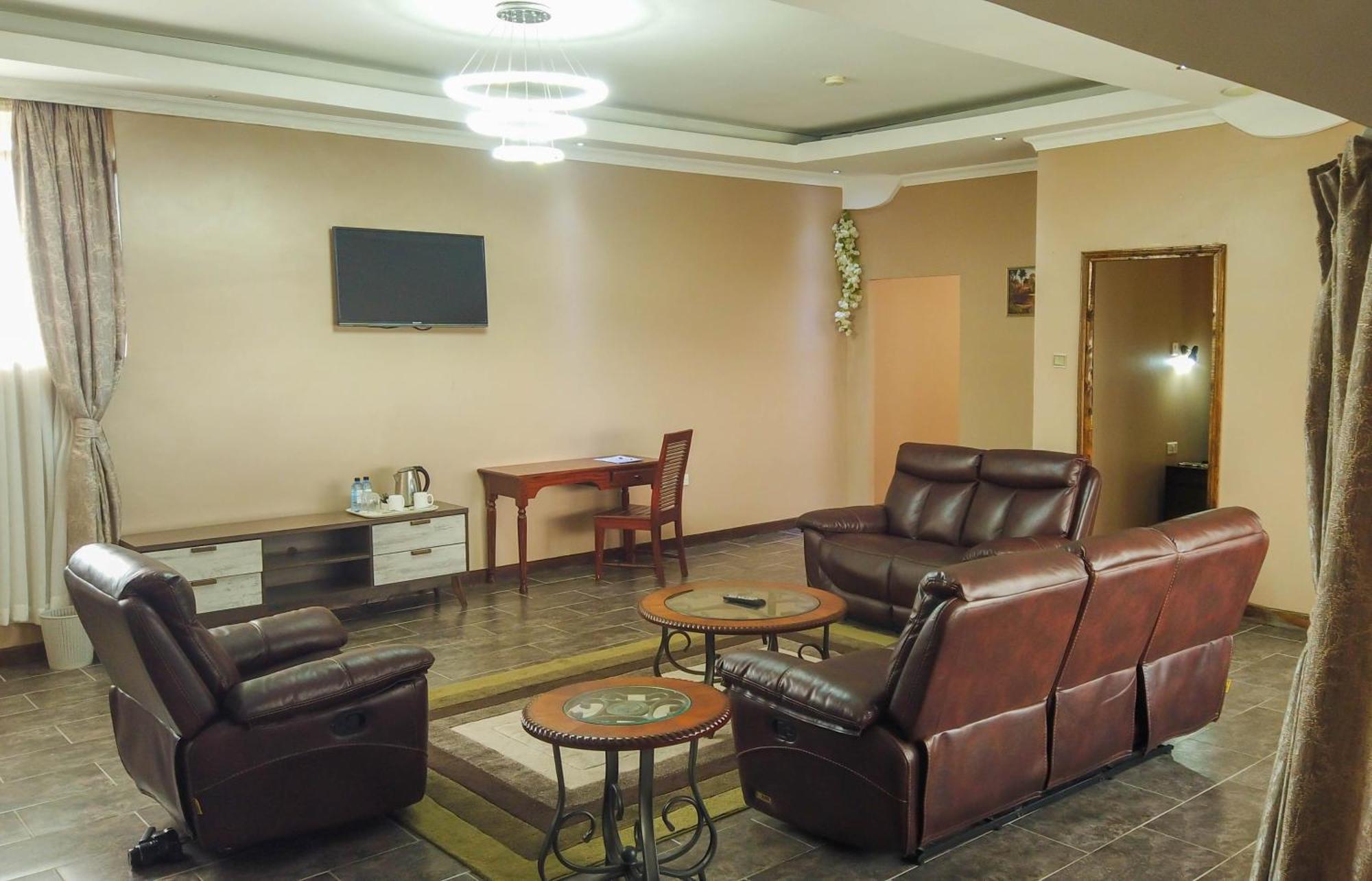 67 Airport Hotel Nairobi Mlolongo Экстерьер фото