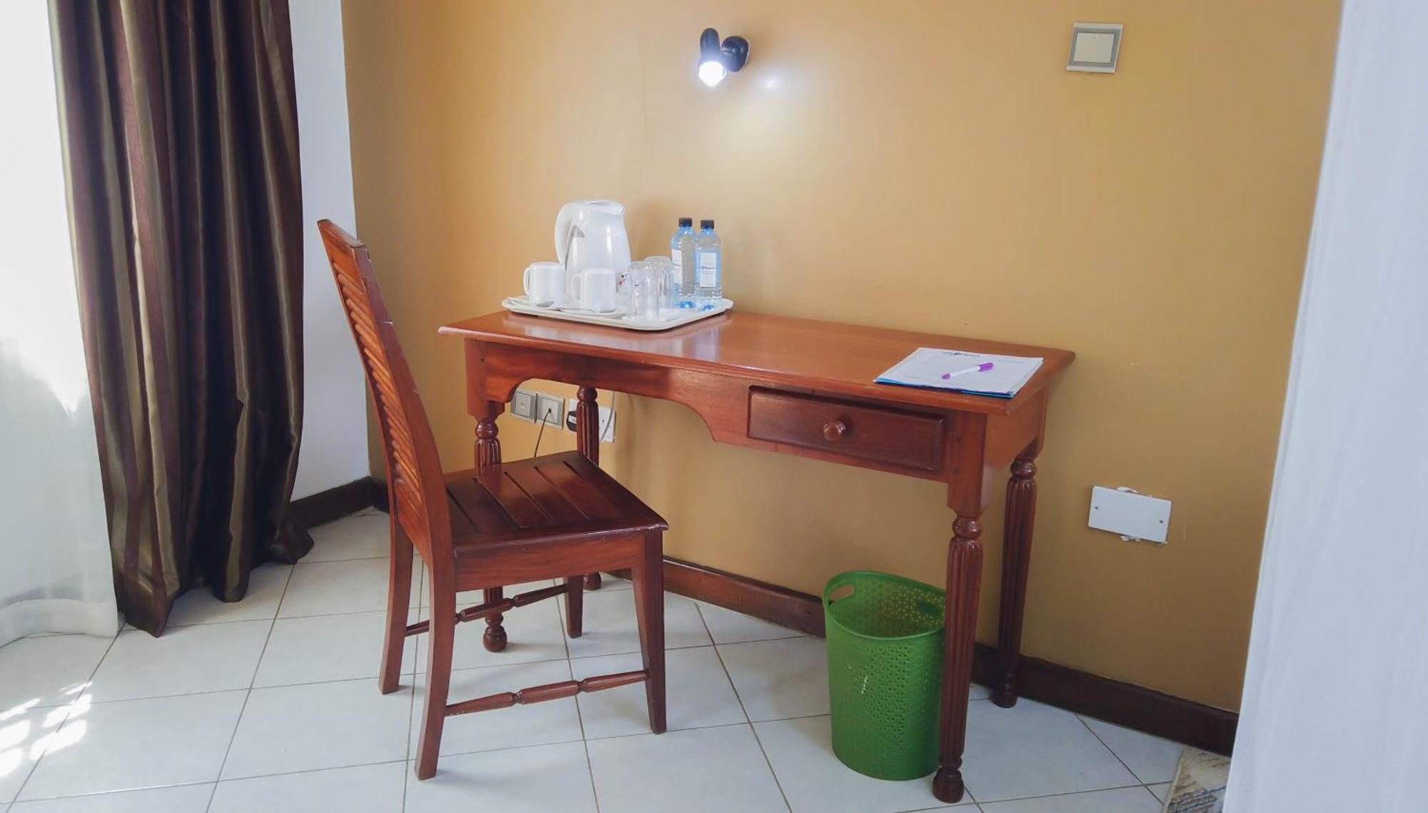 67 Airport Hotel Nairobi Mlolongo Экстерьер фото