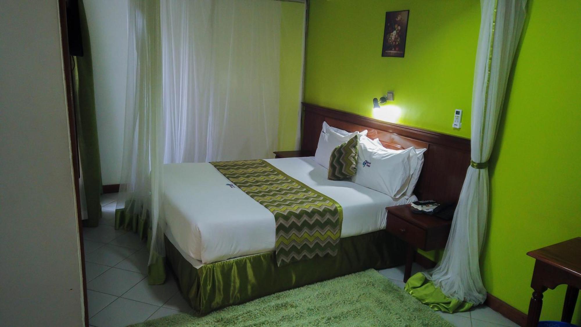 67 Airport Hotel Nairobi Mlolongo Экстерьер фото