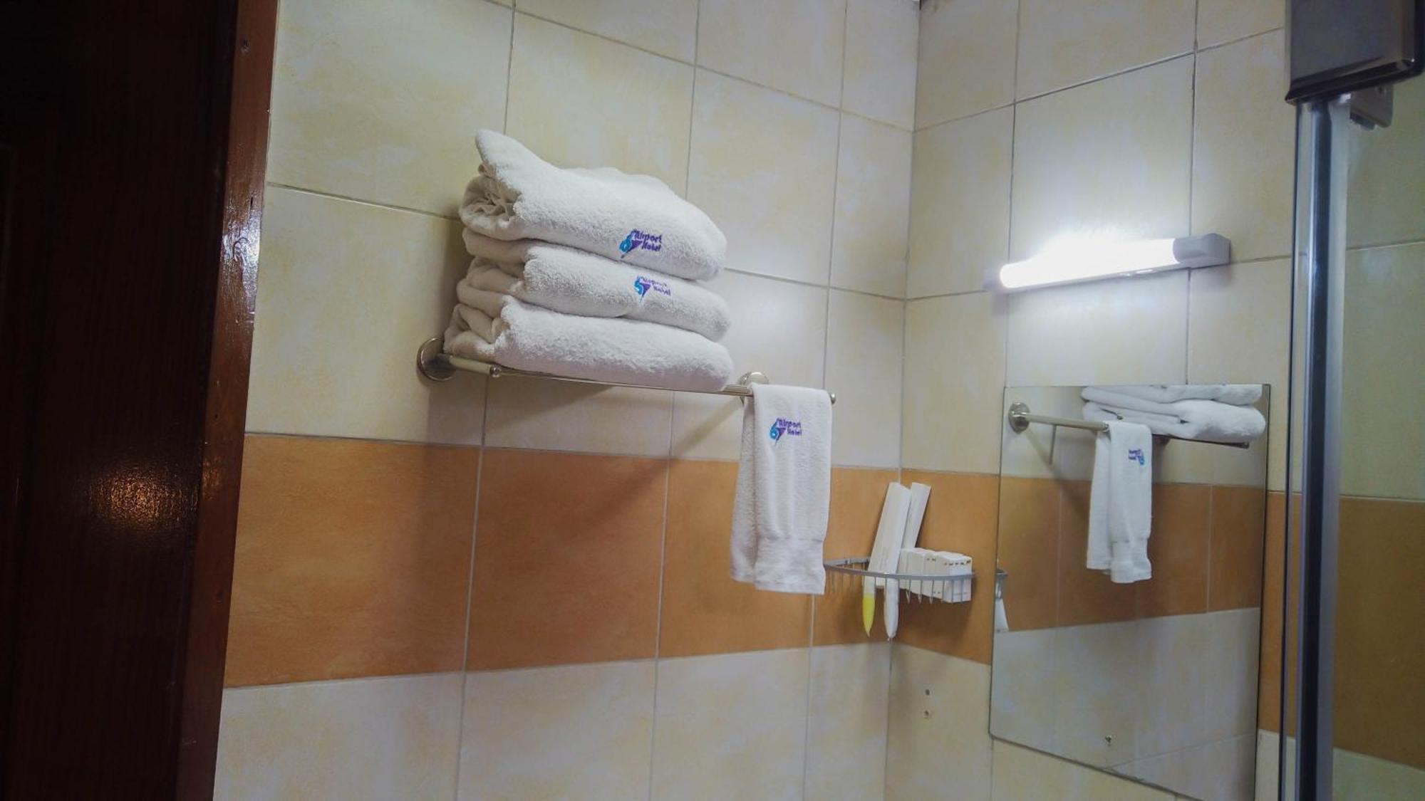 67 Airport Hotel Nairobi Mlolongo Экстерьер фото