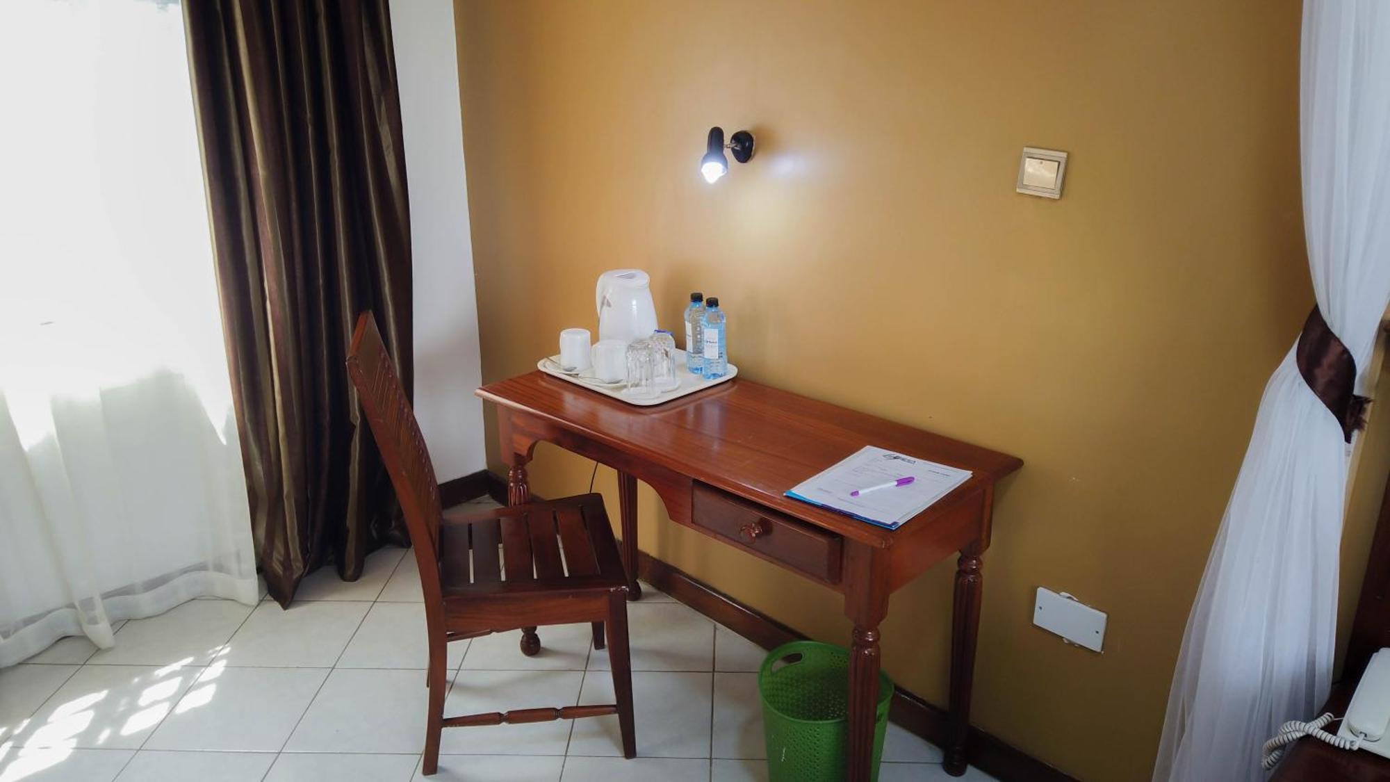 67 Airport Hotel Nairobi Mlolongo Экстерьер фото